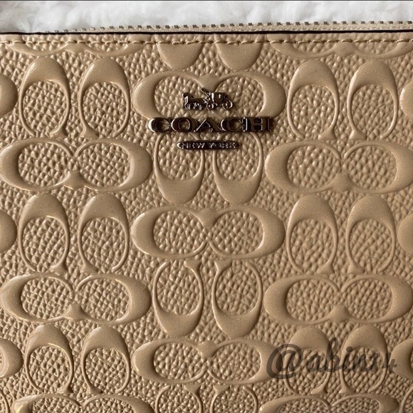 Coach Embossed Patent Leather Wristlet Clutch - Picture 2 of 6